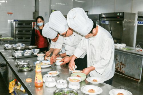 深修内功重自强，品质提升跑起来 —— 记集团旗下金山湖酒店管理公司第四届职工技能大赛